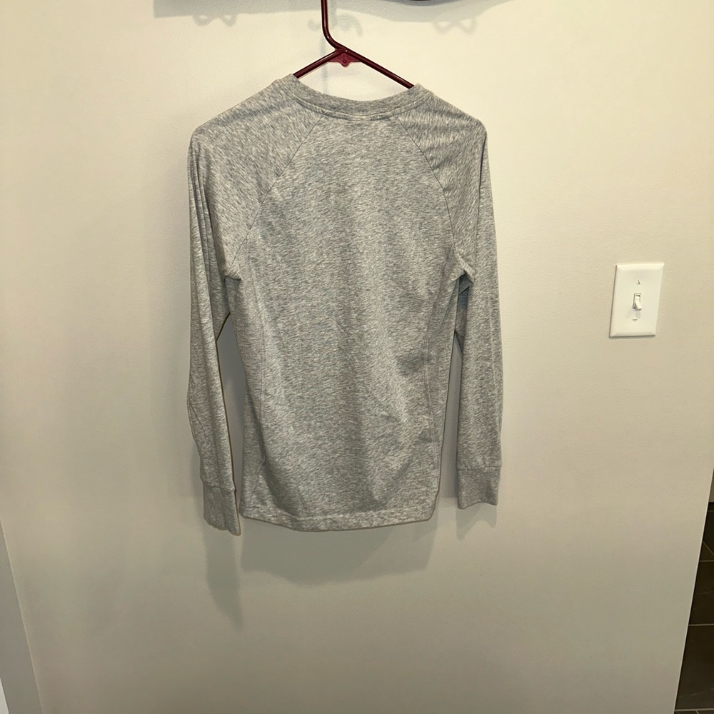 Rest Day Essentials Henley - Picture 3 of 3